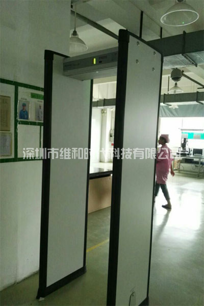 深圳大型手機制造廠(chǎng)采購維和時(shí)代代理的Rapiscan METOR6S進(jìn)口金屬探測安檢門(mén)[圖文]